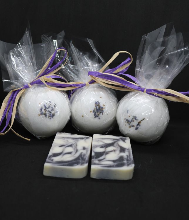 Gift Package of 3 Bath Bombs and 2 Guest Soaps